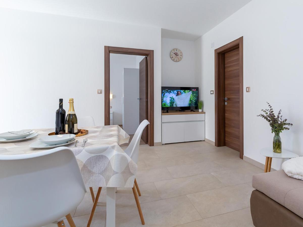 Villa Gioia Apartment With Terrace Poreč Extérieur photo