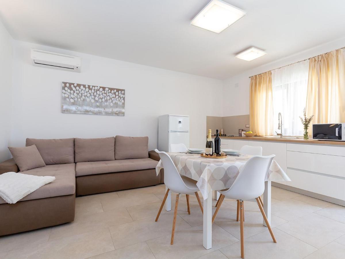 Villa Gioia Apartment With Terrace Poreč Extérieur photo