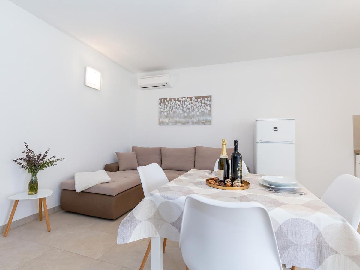 Villa Gioia Apartment With Terrace Poreč Extérieur photo